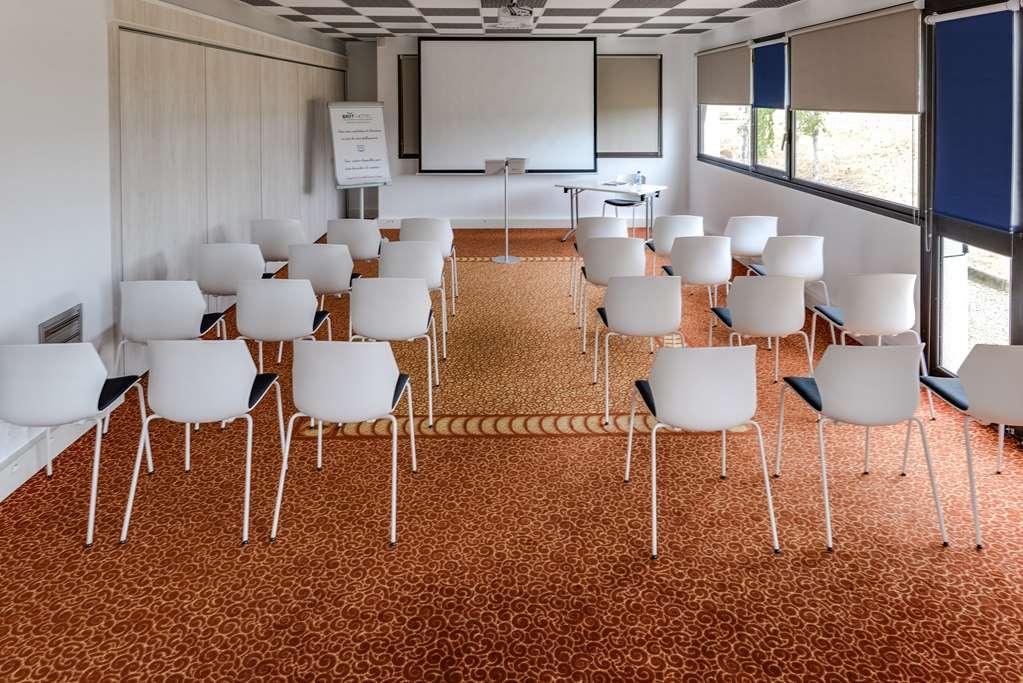 Brit Hotel Rennes Cesson Удобства фото