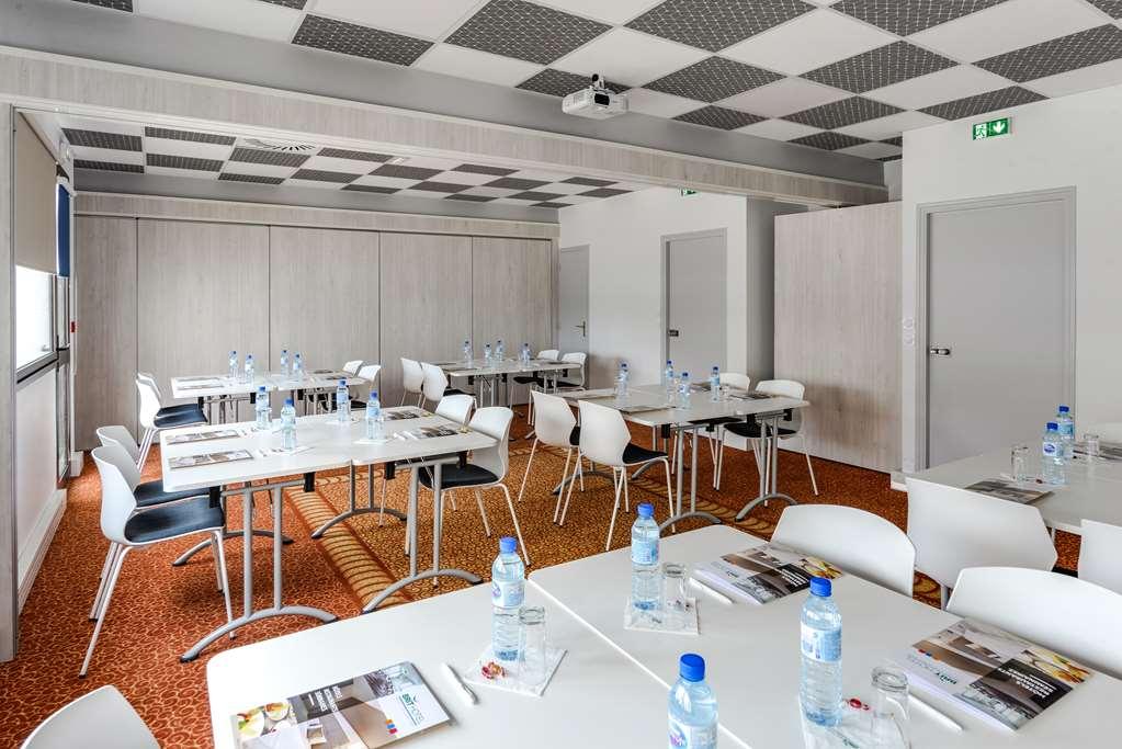 Brit Hotel Rennes Cesson Удобства фото