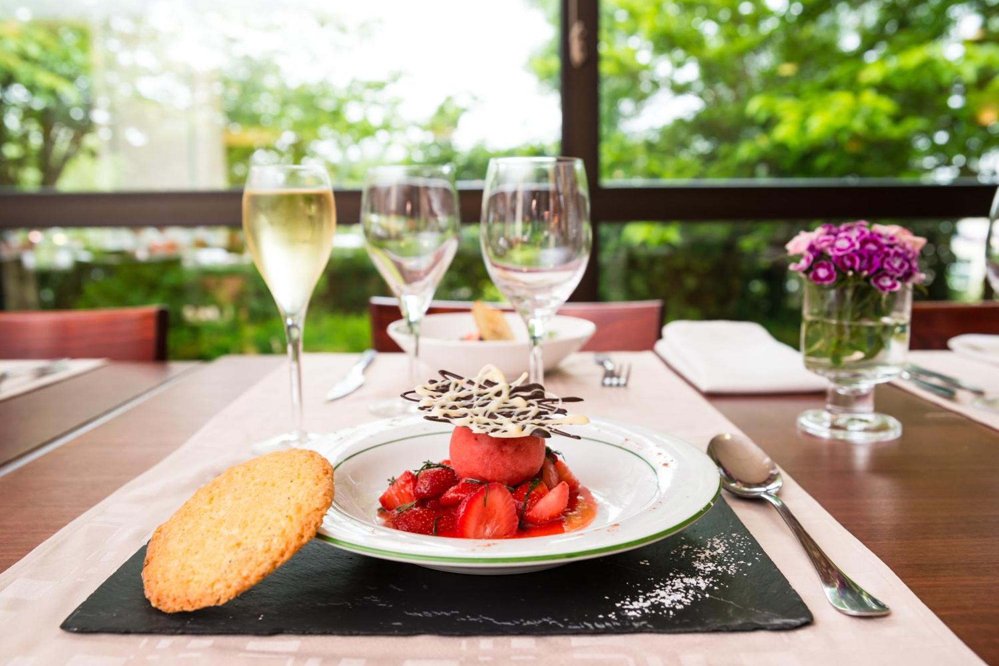 Brit Hotel Rennes Cesson Экстерьер фото