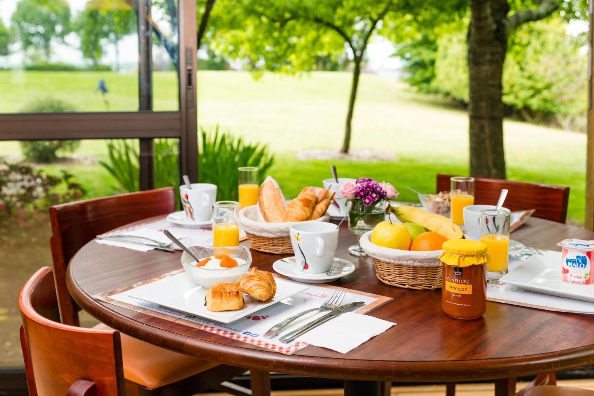 Brit Hotel Rennes Cesson Экстерьер фото