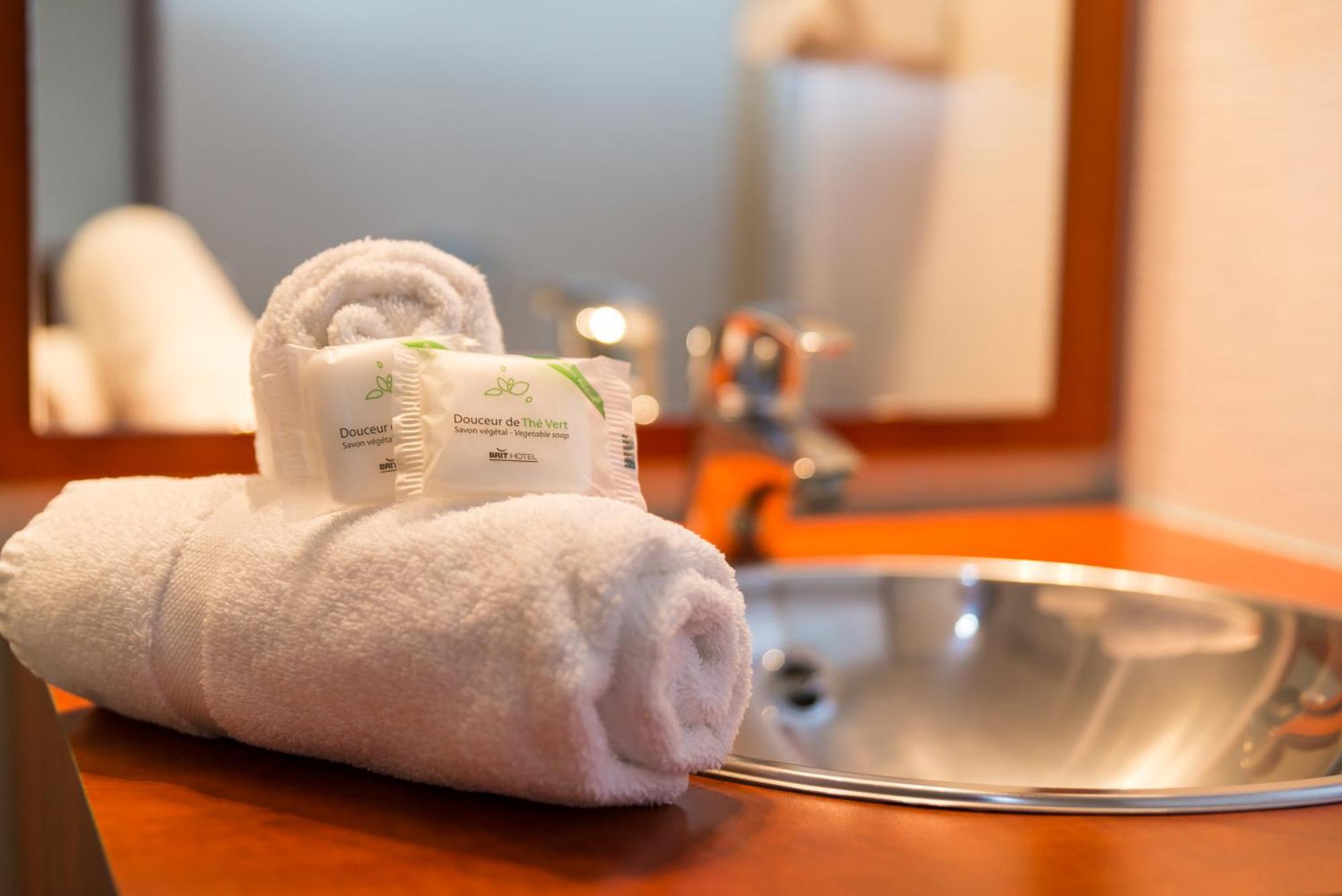 Brit Hotel Rennes Cesson Экстерьер фото