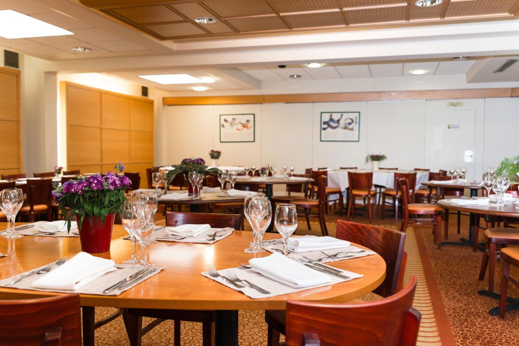 Brit Hotel Rennes Cesson Экстерьер фото