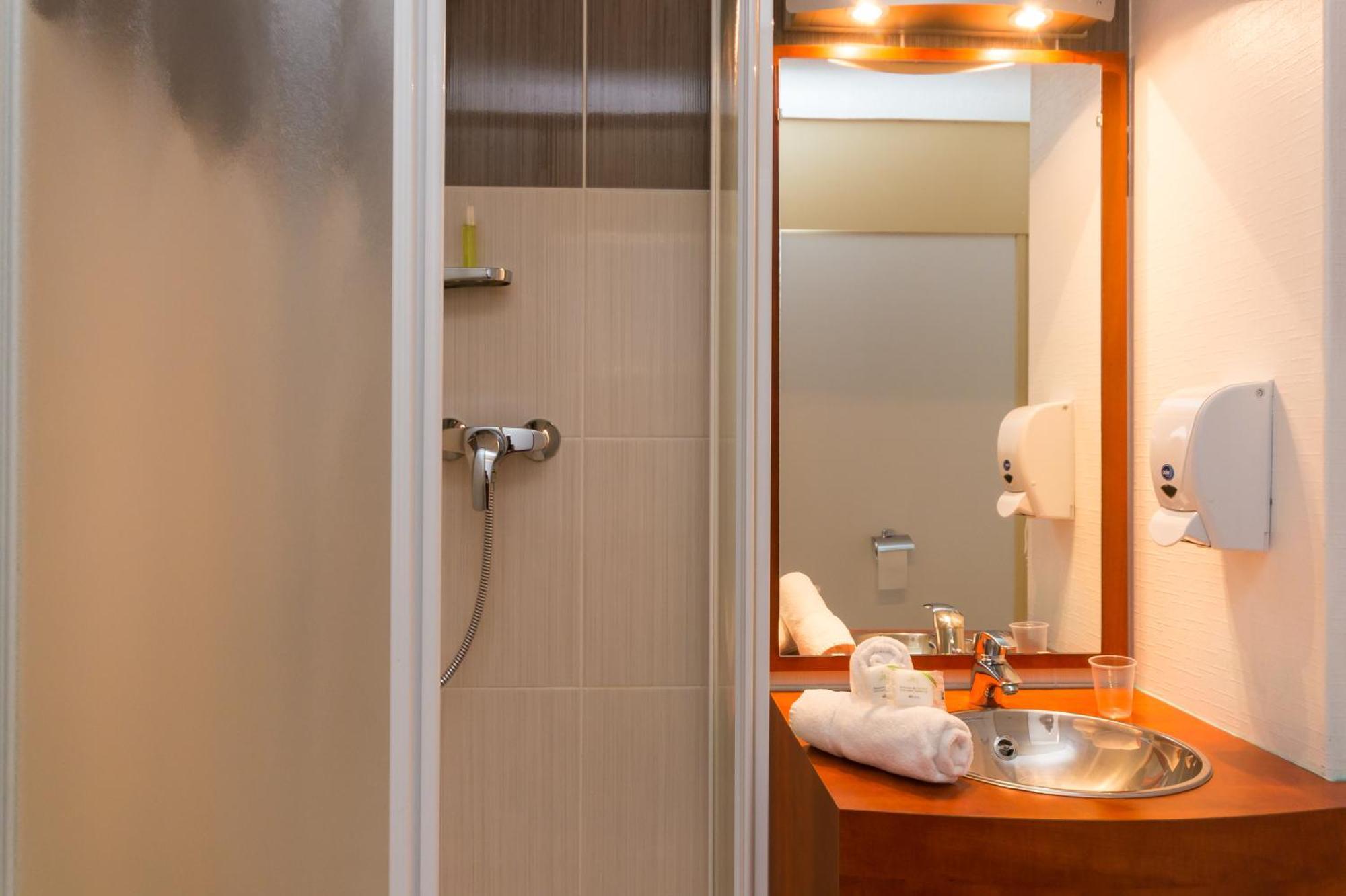 Brit Hotel Rennes Cesson Экстерьер фото